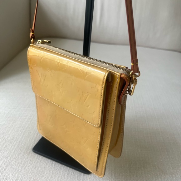 LOUIS VUITTON Monogram Vernis Mott - Picture 4 of 15